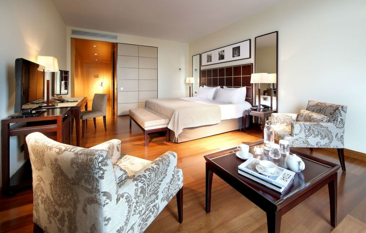 Eurostars Grand Marina Hotel Gl Barcelona Bagian luar foto A suite at the Mandarin Oriental, Madrid